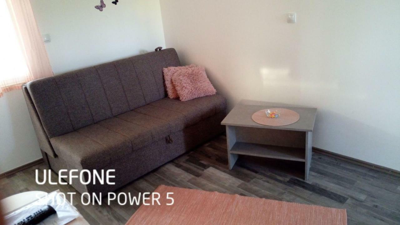 Apartmani Verica Karlobag Exterior foto
